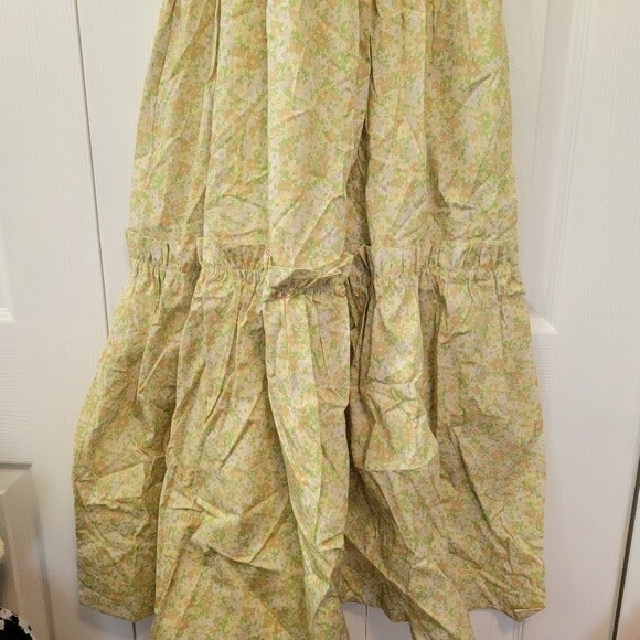 OPT One Pretty Thing Jillian Tiered Floral Smocked Dress Size Medium NWT - Picture 6 of 10